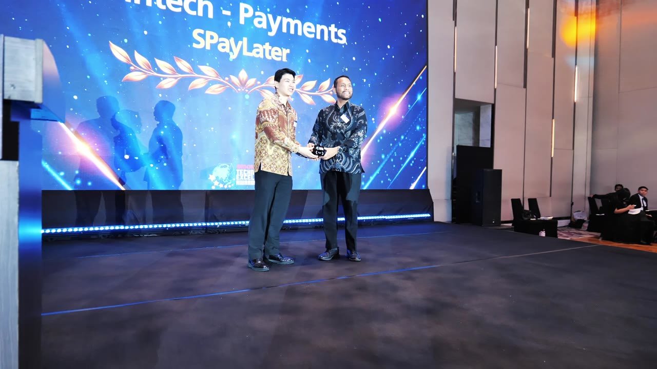 Suasana rangkaian acara di ballroom