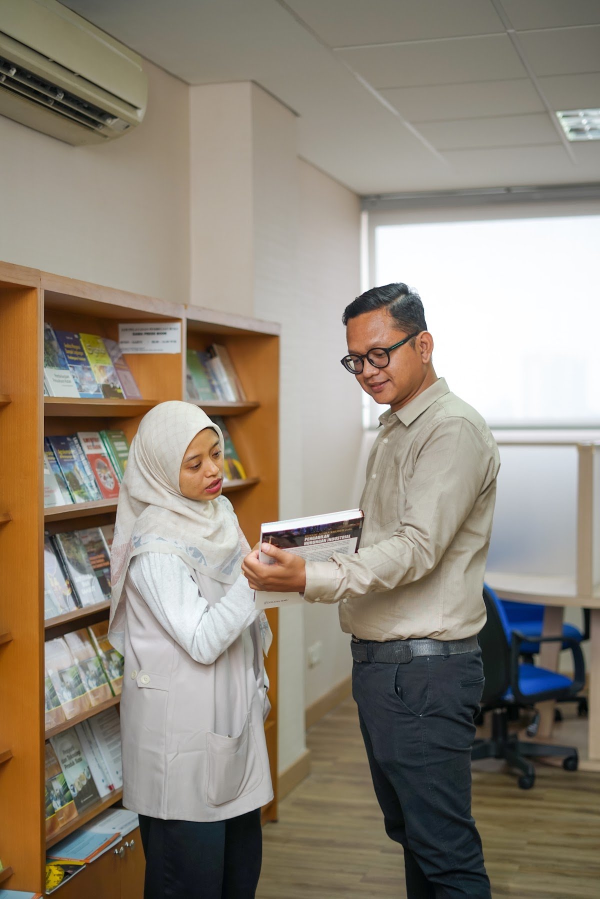 Produksi visual untuk profil kampus
