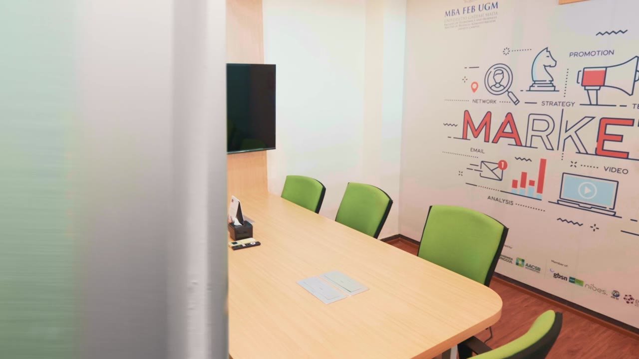 Ruang di dalam kampus MBA FEB UGM Jakarta